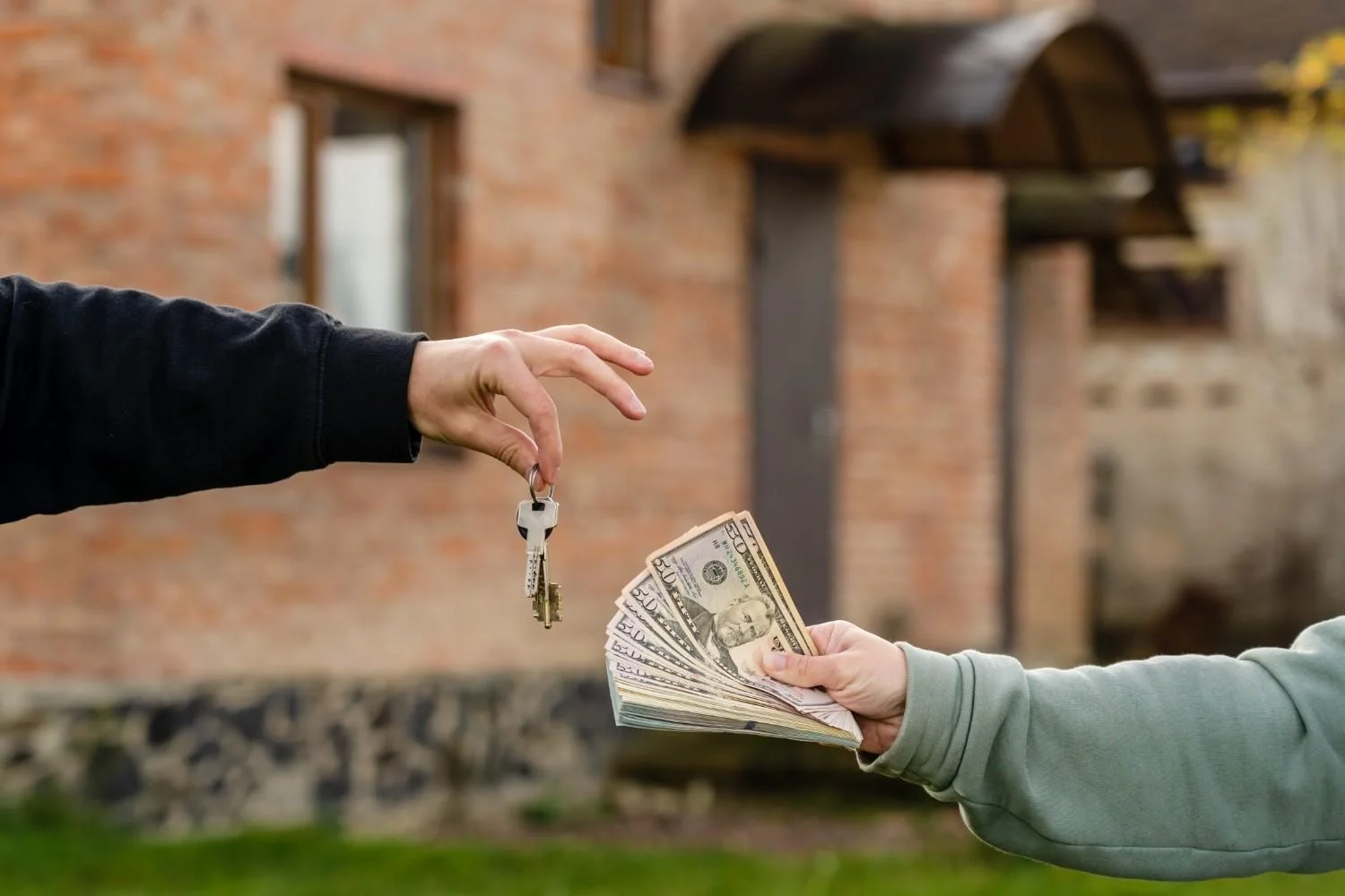 Homeowner receiving cash offer